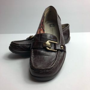 Anne Klein iFlex brown Crocodile Loafer Flats
